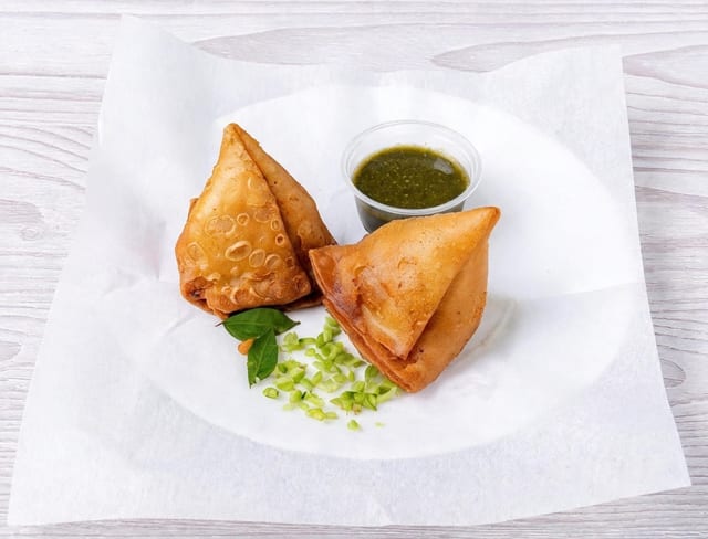 Samosa (2 pc).